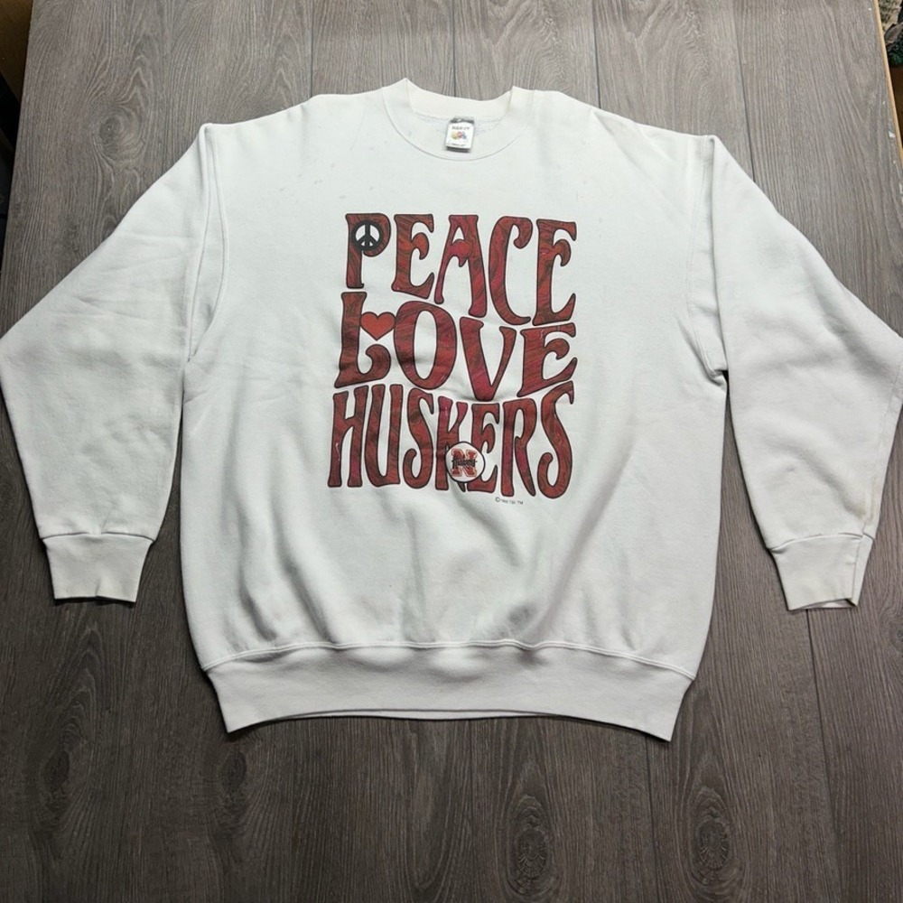 Vintage 1995 Nebraska Huskers Peace Love XXL Sweatshirt White Hippy Groovy